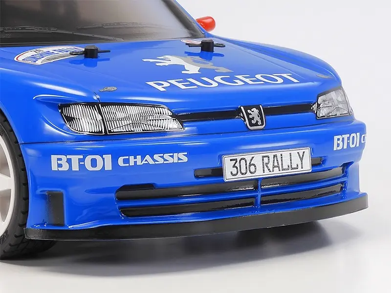 Tamiya Peugeot 306 Maxi with Blue Pre-Painted Bodyshell (BT-01)